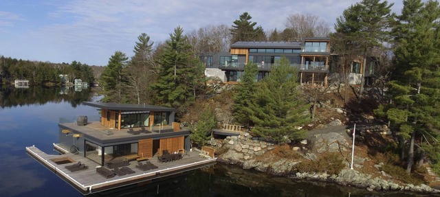 Exquisite 12 bed 13 bath cottage on Lake Joseph in Minett