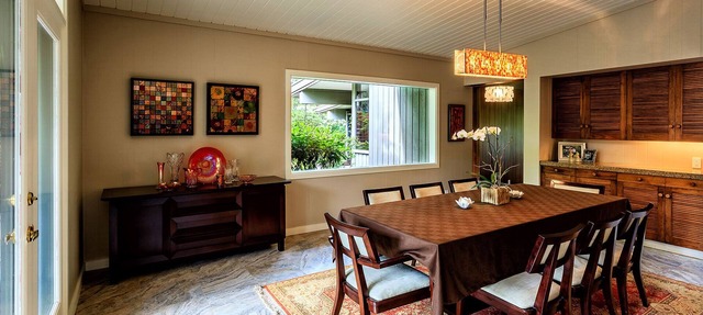 Extraordinary Eugene Home Sleeps 10+ in Eugene