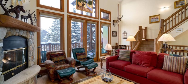 Great for Families! Winter Ski Shuttle! Cozy Fireplace! in Steamboat Springs