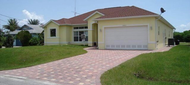 Great modern spacious villa beautifully located on the water in Port Charlotte