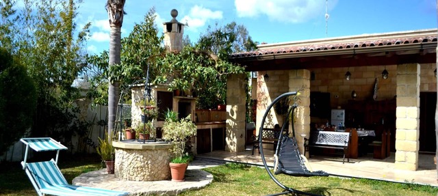 Hikari villa with equipped garden and parking space in the San Foca area in San Foca