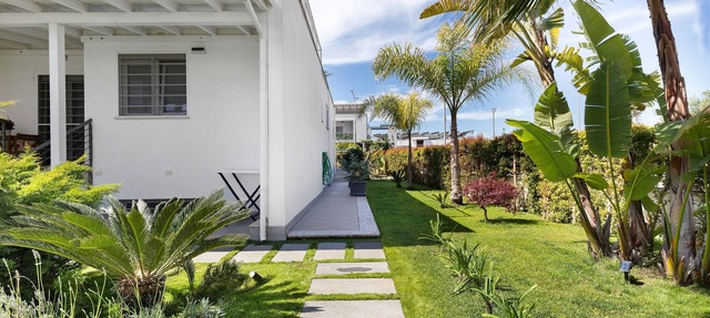 Holiday Home 'Zampamare Bb - Anzio' with Private Terrace, Private Garden and Wi-Fi in Anzio