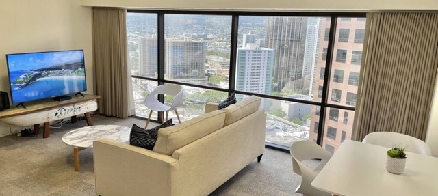 Honolulu Urban Oasis, Experience Breathtaking Views from Your Downtown Apartment in Honolulu