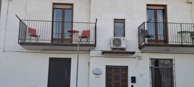 House on 3 levels, with wide sea views. in Agerola