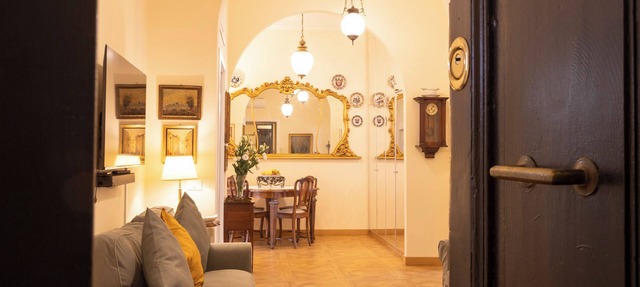 In the heart of the eternal city. One foot in the past, the comforts of the present. in Roma
