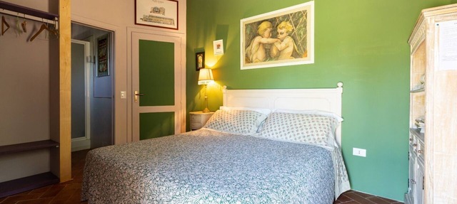 Intimate independent room for couples in Soriano Nel Cimino