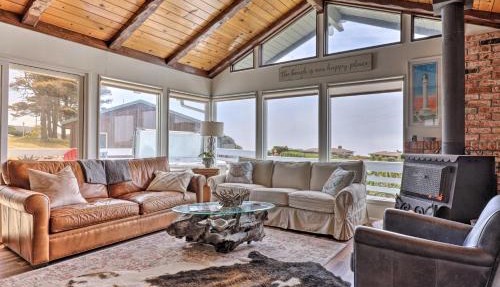 Irish Beach Cottage w/Beach Access & Ocean Views in Manchester