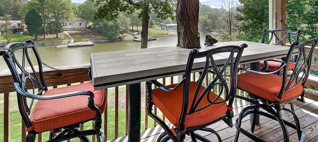 Lake Norman house in quiet neighborhood in Denver