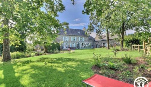 Le Jardin de Quercus B&B in Bazouges-la-Pérouse