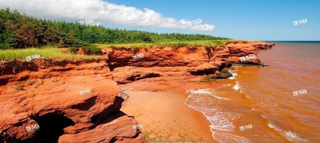 Lighthouse on the cliffs of Kildare Capes, PEI License # 2101229 in Tignish