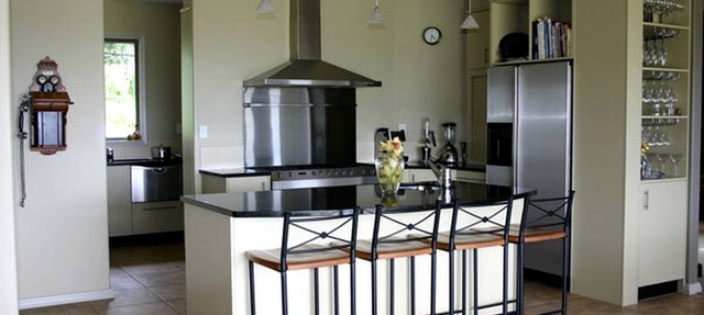 Luxury Bay of Plenty Holiday Rental with Private Spa in New Zealand in Katikati
