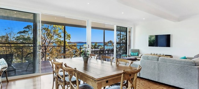 Luxury on Dutchmans Beach in Nelson Bay