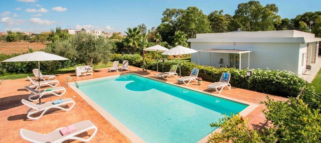 Modern Apartment with Pool, Garden, Wi-Fi, Terrace, Barbecue, Air Conditioning in Montevago