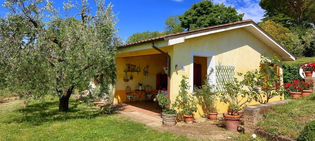 Modern Cottage in Graffignano Italy with Swimming Pool in Graffignano