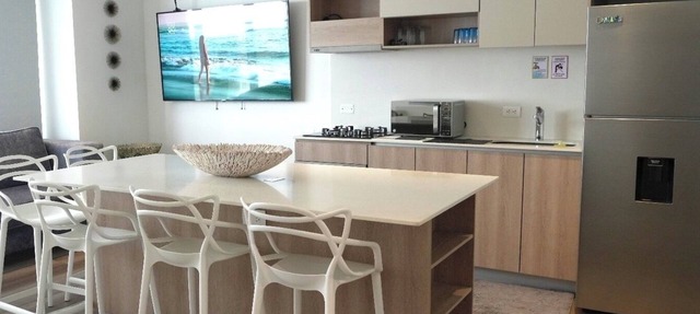 Modern new 3 bedroom apartment 5min walk to beachl/shops/restaurants in San Andrés