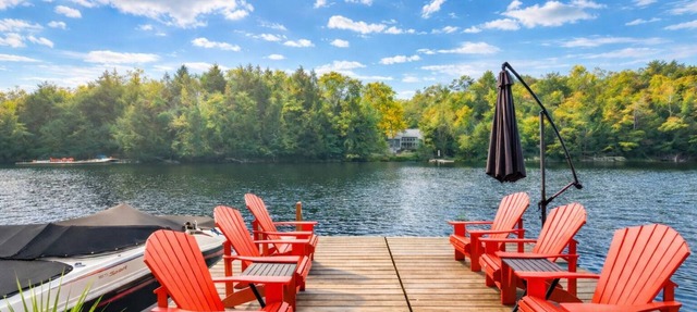 Moon River Cottage in Bala | BBQ, Canoes & Kayaks in MacTier