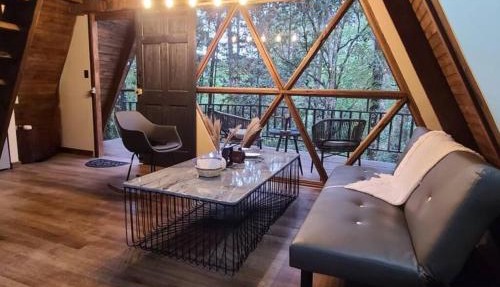 Moonrise Retreat Cabin in La Esperanza