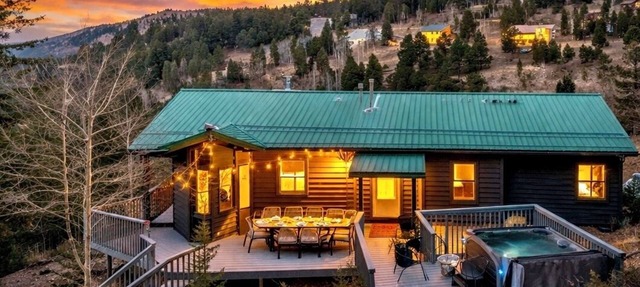 Mountain View Retreat - Game Room + 2 Living Areas in Black Hawk