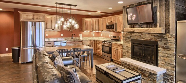 Mountain Villa 342 H | Gas Fireplace | Walk to Slopes | 3 Bedroom in Boyne Falls
