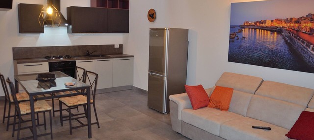 New on Homeaway- totally renovated and air-conditioned independent house in Siracusa