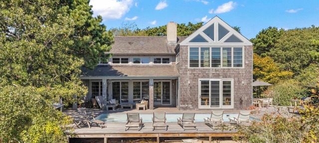 Ocean Access, Spectacular Views, Expansive Deck with Grill in Amagansett
