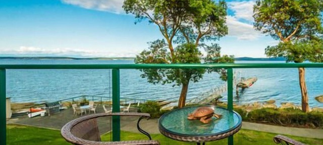 Oceanfront Escape - Studio with kitchenette in Ladysmith