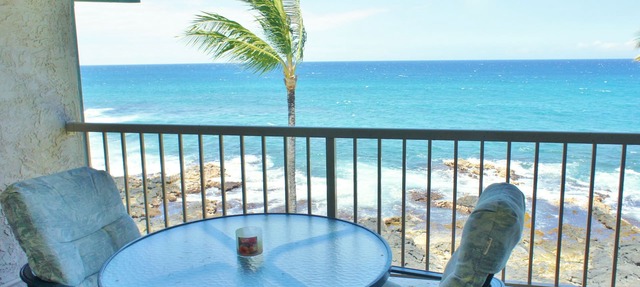 🏖️Oceanfront Kona Condo with Sunset Views | Kona Reef D37 in Kailua Kona