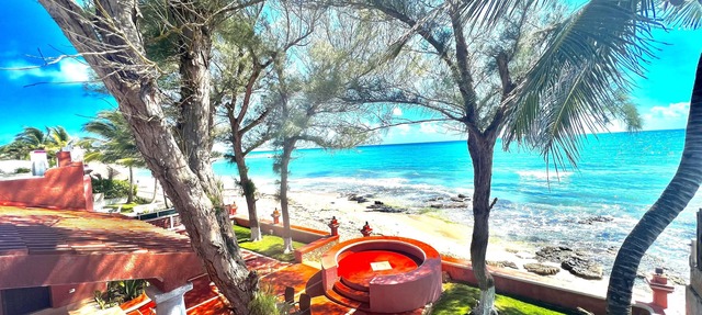 PARAISO BEACHFRONT VILLA 4BD RIVIERA MAYA PARADISE in solidaridad