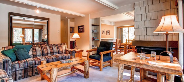 Perfect for Groups! Sleeps 10. Breathtaking Views, Walk to Slopes in Breckenridge