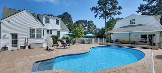 Pool & Dock Access! Bohannon Cottage on the Bay in Bohannon