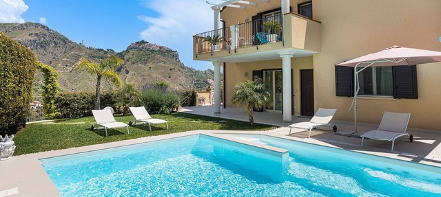 Pool villa in Castelmola, Taormina, Sicily in Castelmola