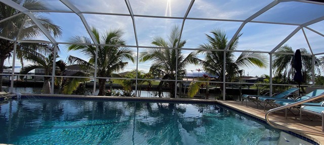 Private Dock & Heated Pool. No Bridges! 10% Off Weekly & Monthly. Pet Friendly. in Port Charlotte