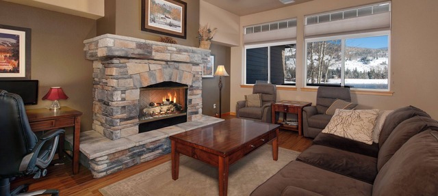 Private Lakefront Luxury in the heart of Ski Country, Mountain Views in Silverthorne