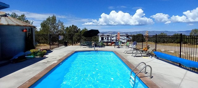 Ranchette Eagles Roost - The Atsa #9 at Wind Walker Homestead, Sleeps 9 in Spring City
