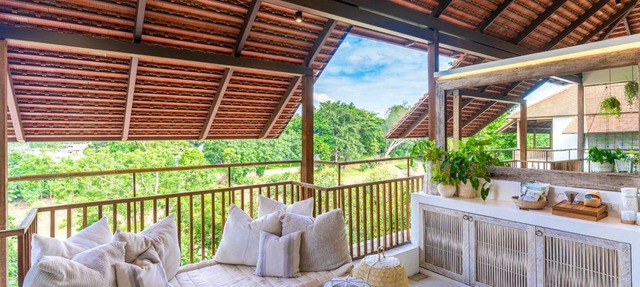 Raya Heritage - Huen Bon Suite in San Phi Suea