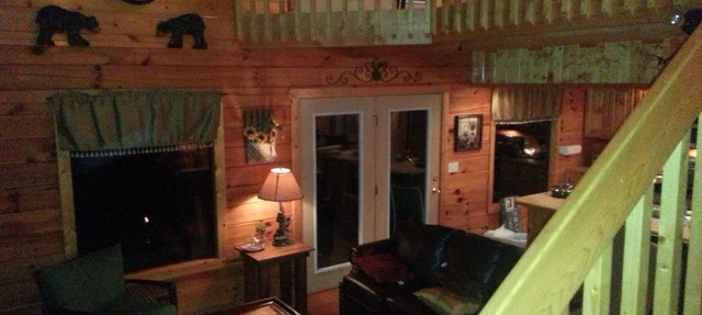 Real Log Cabin 2 Bedroom, 2 Full Bath, Full Kitchen Close To All Attractions. in Pigeon Forge