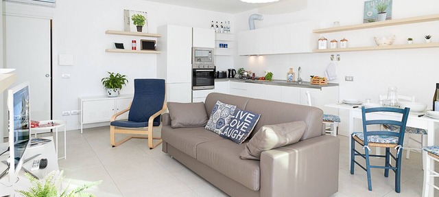 Regarda - Brezza di Lago 1 apartment with pool and air conditioning in Lazise