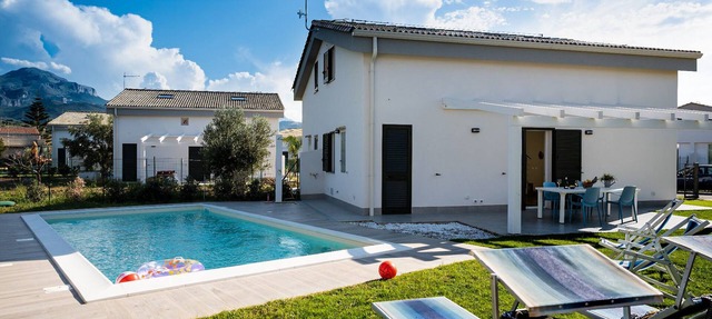 Residence Salinelle Beach VILLA LIPARI 1 with POOL in Lascari