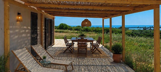 Restored cottage with views over Vendicari in Noto