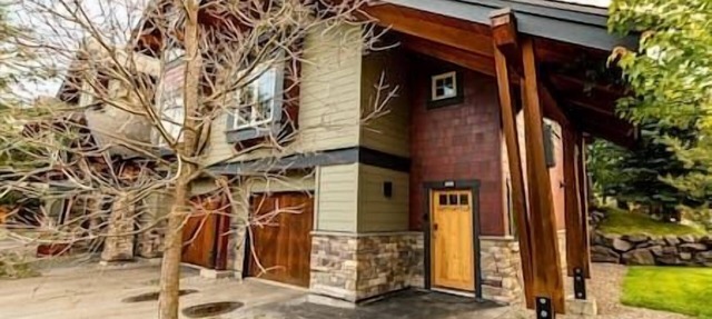 Riverside Chalet/Fireplace/Walk to Elk River in Fernie