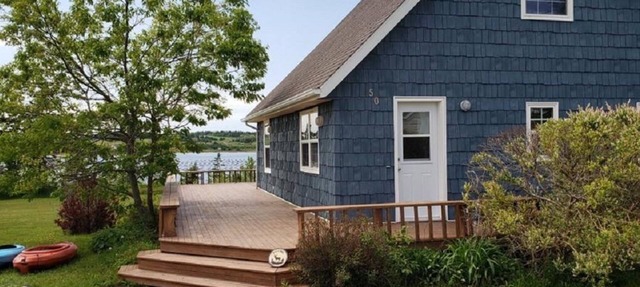Riverview Cottage on Green Gables Shore in Anglo-Rustico