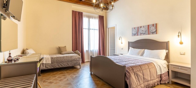 Room 'Al Duomo - Camera Tripla' with Shared Terrace, Wi-Fi and Air Conditioning in Licata