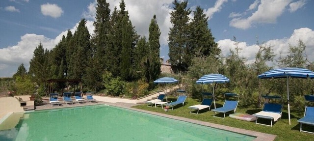 San Gimignano villa with pool, 5 rooms en suite, A/C, wi-fi, panoramic view in San Gimignano
