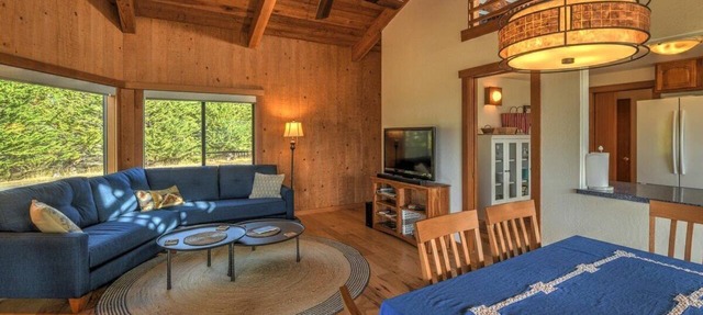 Seabbatical | Cozy Coastal Getaway with EV Charger in The Sea Ranch