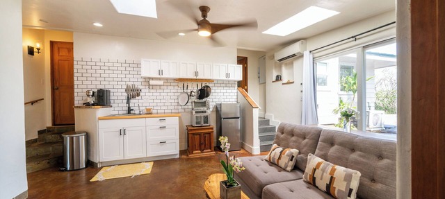 Shaka Shack Maui Ideal Paia location! Clean Bright 2 bedroom 1 bath ohana-AC in Paia