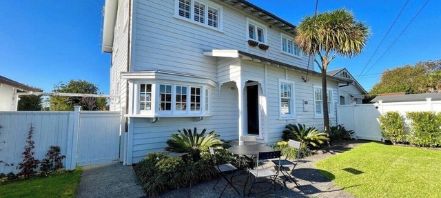 Spacious Haven by Bespoke Stays in Devonport