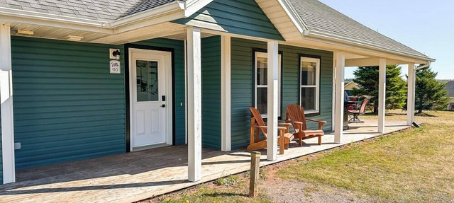 Spacious PEI Villa with Full Kitchen and Resort Style Amenities in Stanley Bridge