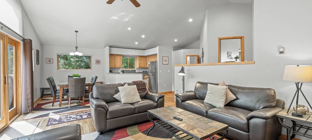 Spacious & Quiet 6 BR w/Heated Garage Cutty Sark #1 & #2 Combo in Silverthorne
