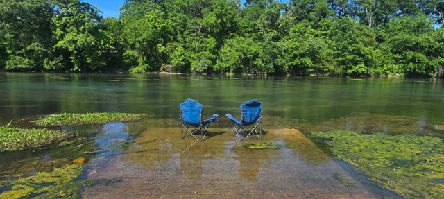 Spring River Retreat/Walk to River/Fire PIt/Quiet Location in Mammoth Spring