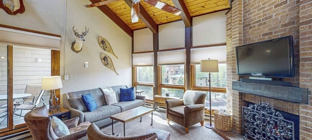 Steamboat Springs condo with pool, hot tub & balcony in Steamboat Springs